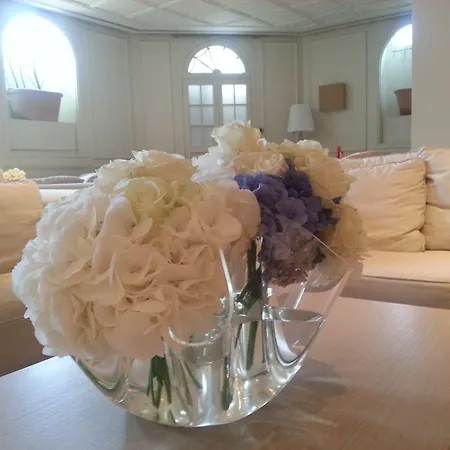 Lolli Palace Hotell 3*