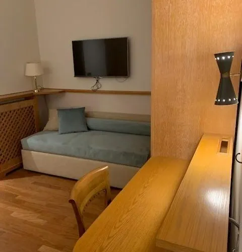 فندق Lolli Palace 3*