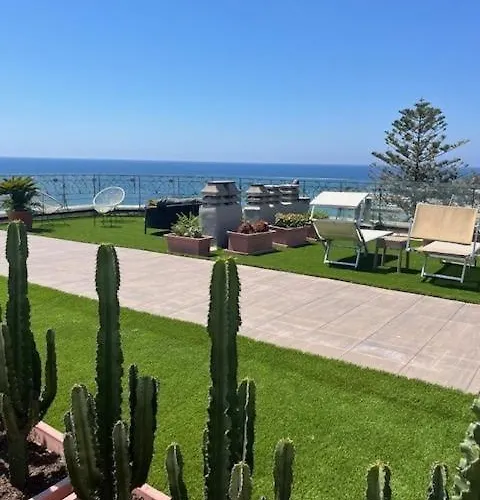 فندق Lolli Palace 3*