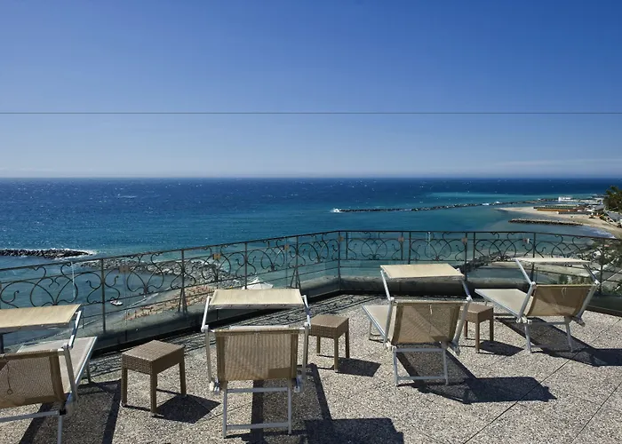 Lolli Palace فندق