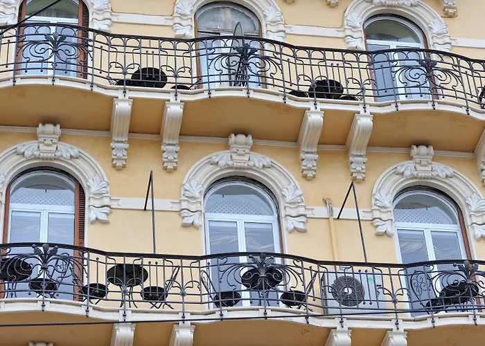 Lolli Palace فندق